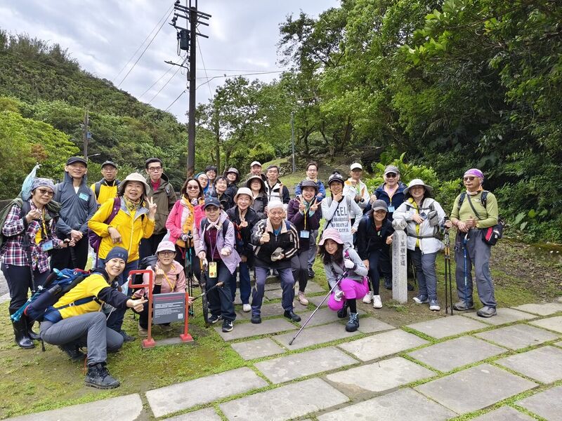 2025 春日草嶺古道走讀 —— 古道埡口稜線