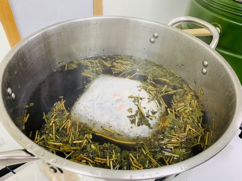 中藥排毒・藥材熬煮