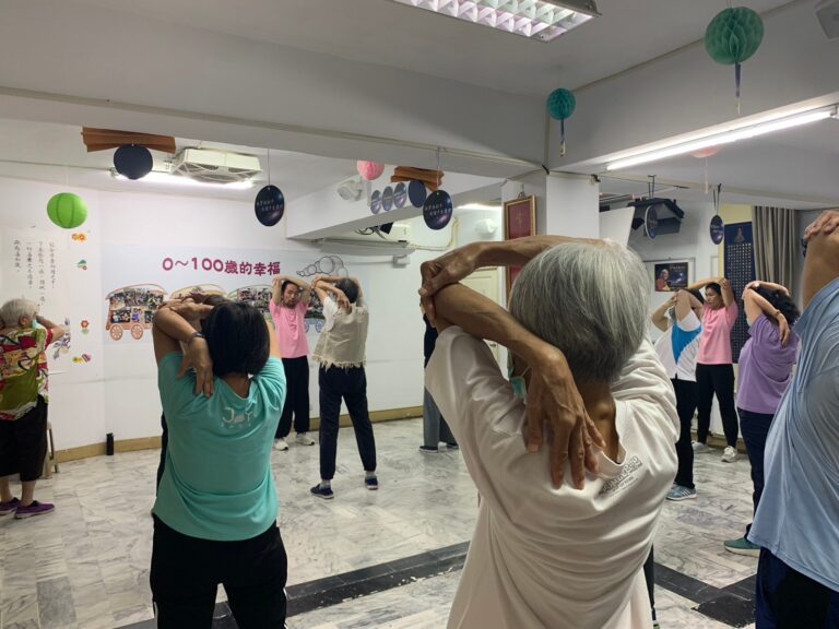 LINE_ALBUM_20231025福智巷弄長照站課程_2310314